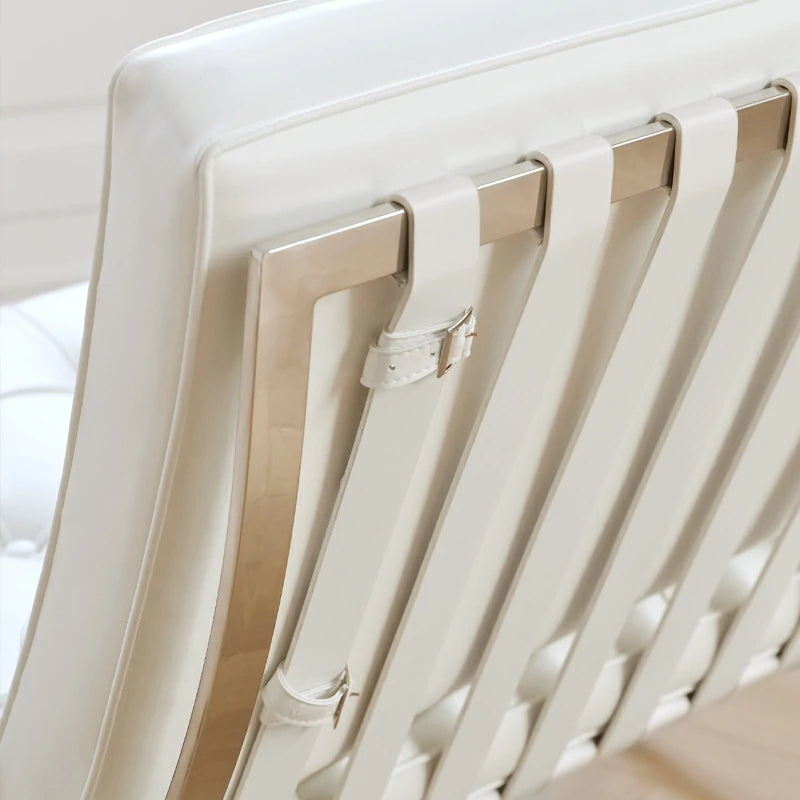  Barcelona Chair  white