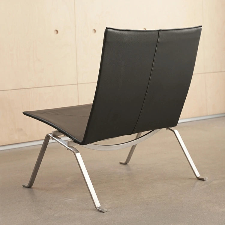 PK22 Lounge Chair black leather