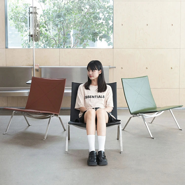 PK22 Lounge Chair black leather