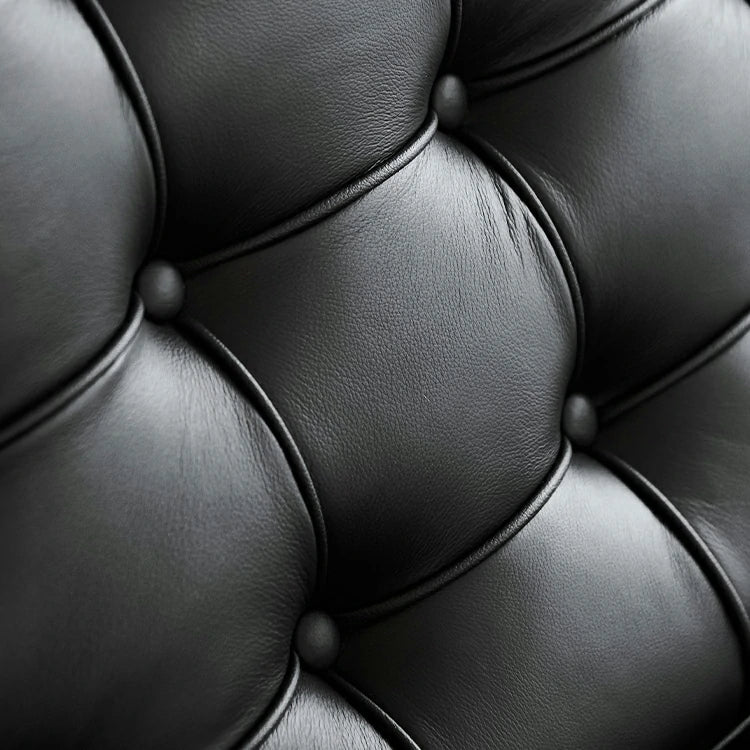 Barcelona Lounge Chair Black leather close up