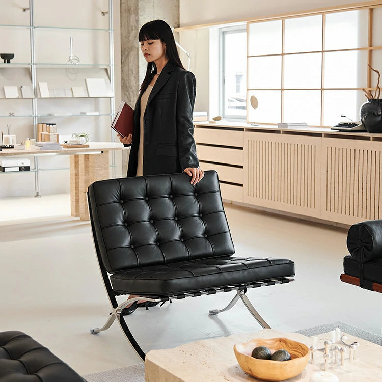 Barcelona Lounge Chair black leather