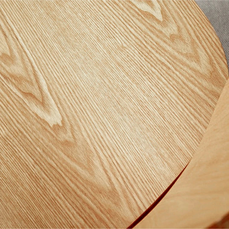 Eames Style Ply­wood LCW Lounge Chair ash close up