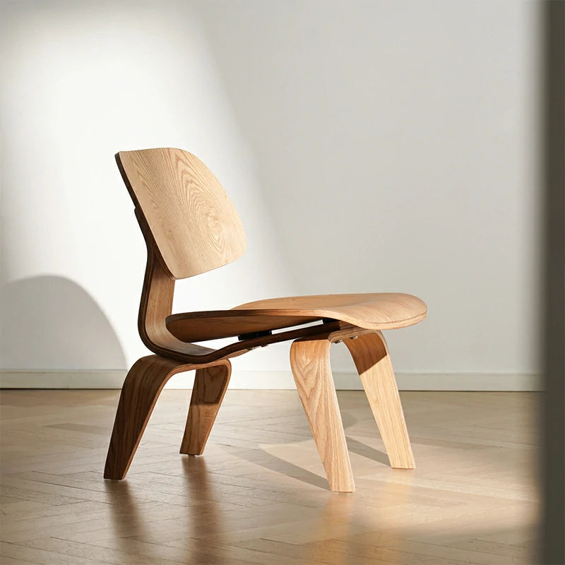 Eames Style Ply­wood LCW Lounge Chair 